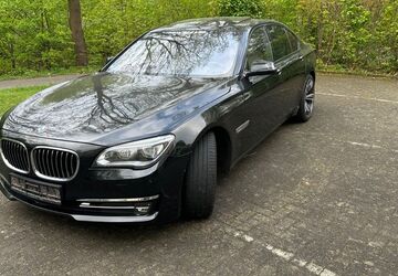 BMW 750 250.000 km 15.700 &euro; Bonn 53119