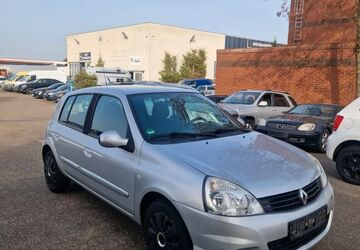 Renault Clio 71.800 km 2.599 &euro; Bonn 53227