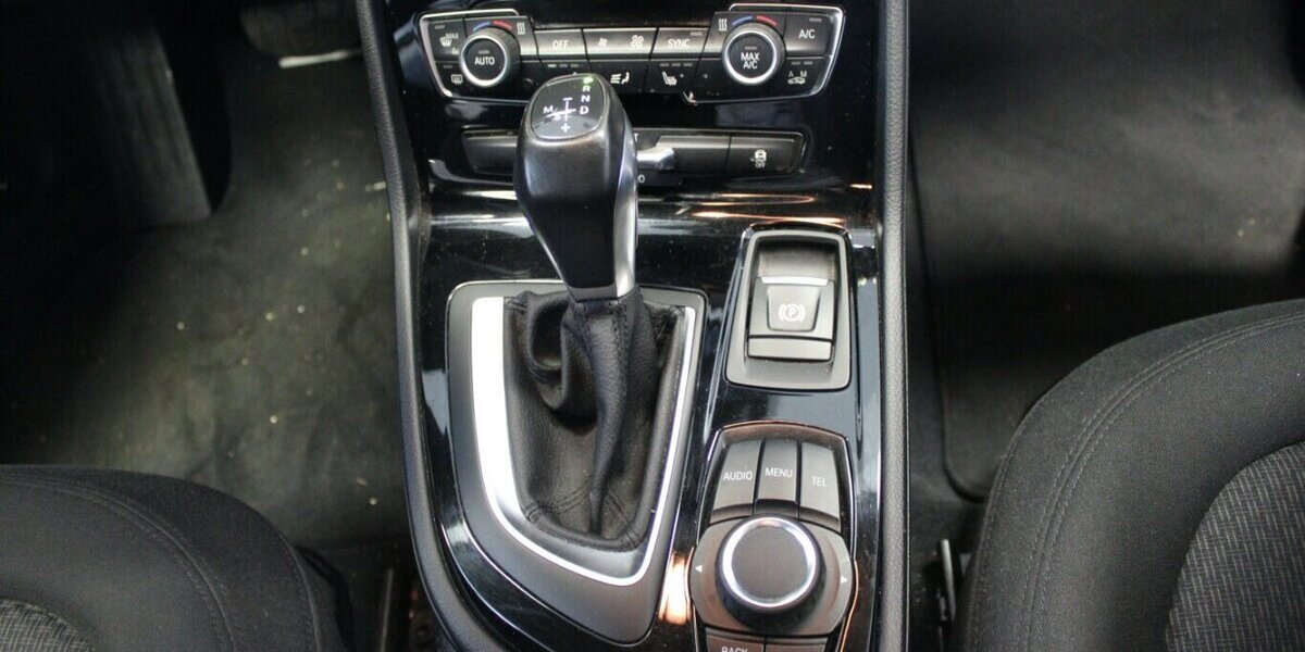 BMW 218 218i Active Tourer Aut. Advantage 78.050 km 13.980 &euro; Euskirchen 53881