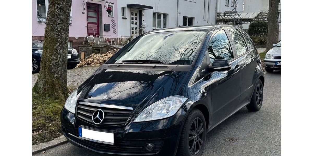 Mercedes-Benz A 160 177.000 km 1.950 &euro; Bonn 53115