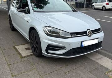 VW Golf 160.000 km 15.700 &euro; Bonn 53125