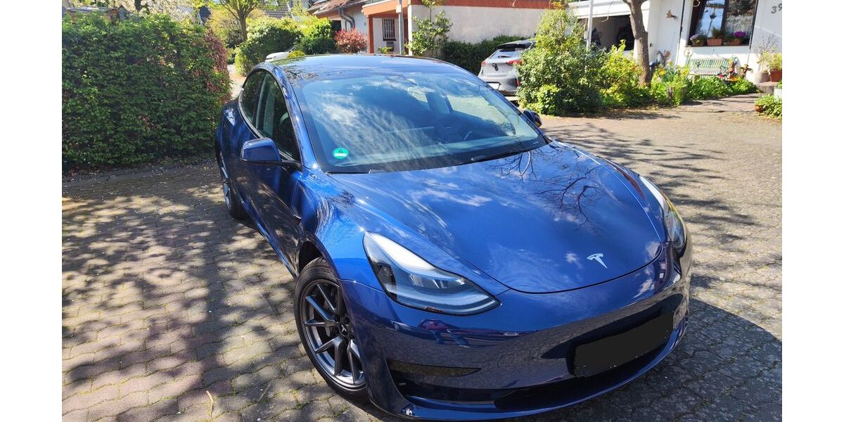 Tesla Model 3 27.150 km 30.900 &euro; Rheinbach 53359