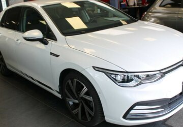 VW Golf VIII 2.0 TSI OPF DSG Style 37.650 km 23.980 &euro; Euskirchen 53881