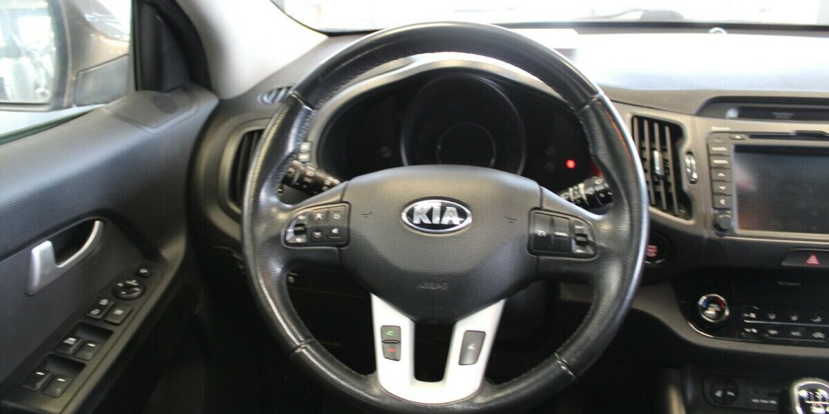 Kia Sportage 2,0 CRDI 184 Allrad Spirit Panorama 130.882 km 10.980 &euro; Euskirchen 53881