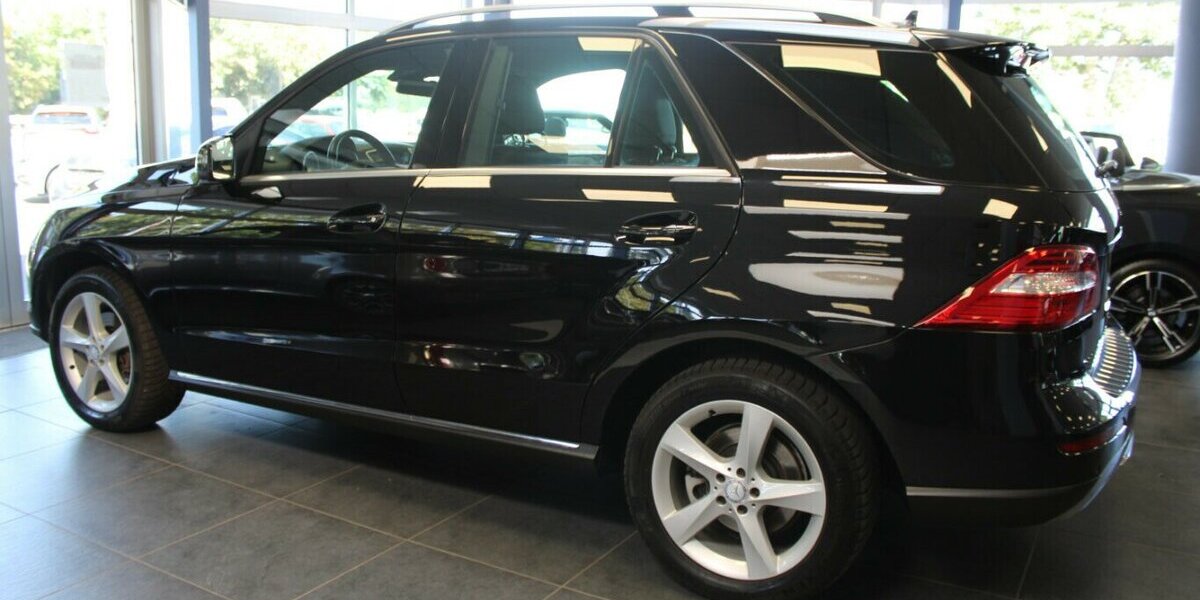 Mercedes-Benz ML 350 BlueTec 4MATIC 7G-TRONIC 130.815 km 19.980 &euro; Euskirchen 53881