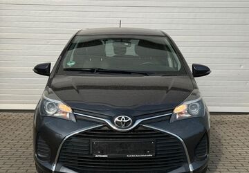 Toyota Yaris 125.812 km 8.999 &euro; Düren 52351