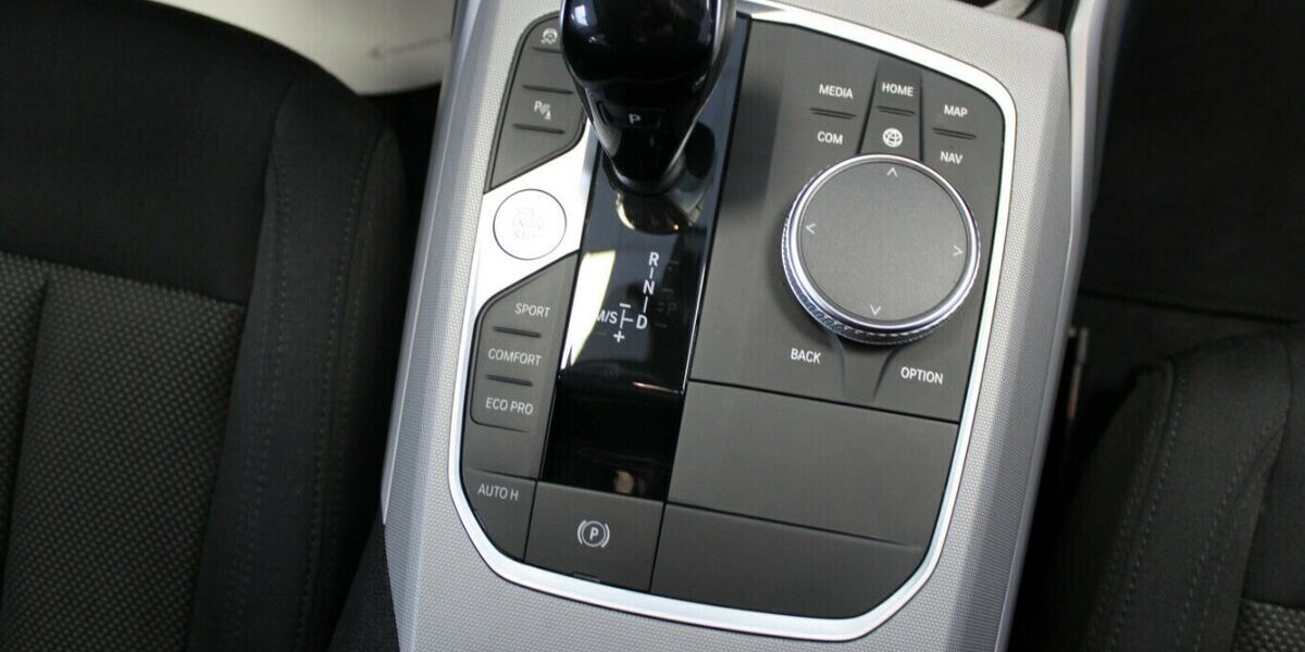 BMW 320d Touring xDrive Aut. Advantage 88.790 km 27.980 &euro; Euskirchen 53881