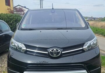 Toyota Proace (Verso) 48.321 km 29.999 &euro; Alfter 53347