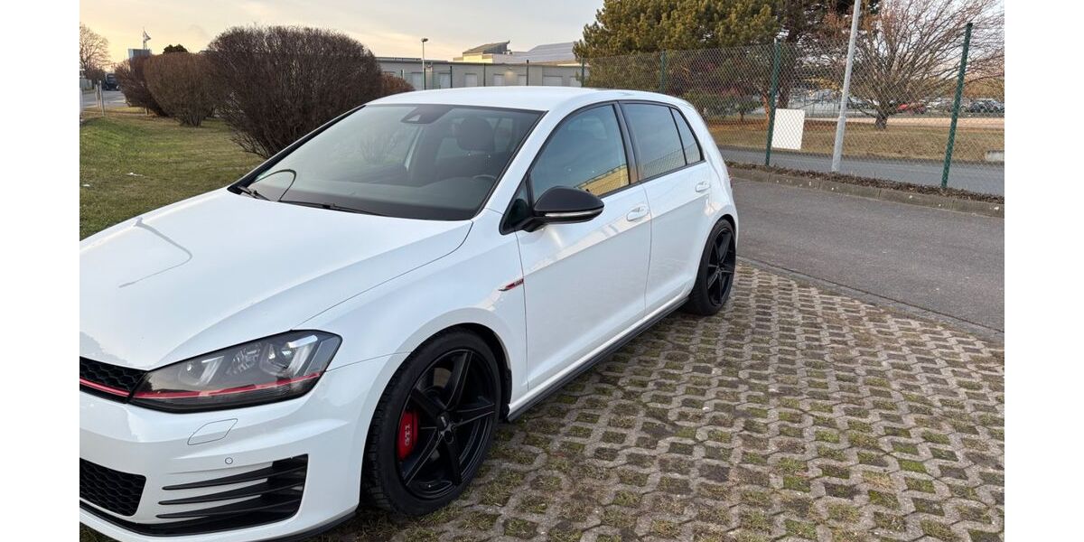 VW Golf 166.000 km 13.000 &euro; Vettweiß 52391