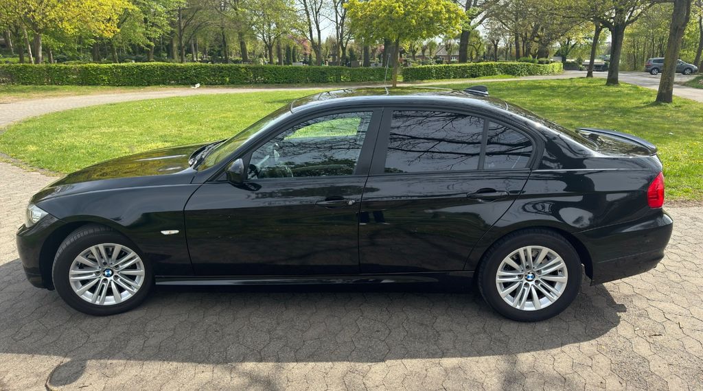 BMW 320 99.000 km 10.900 &euro; Bornheim 53332
