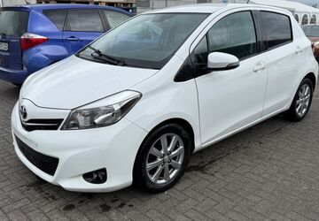 Toyota Yaris 243.000 km 3.999 &euro; Euskirchen 53879