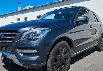 Mercedes-Benz ML 250 190.000 km 14.990 &euro; Erftstadt 50374