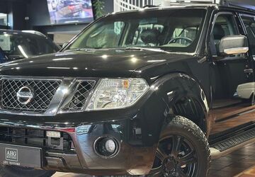 Nissan Pathfinder 94.406 km 29.950 &euro; Bonn 53177