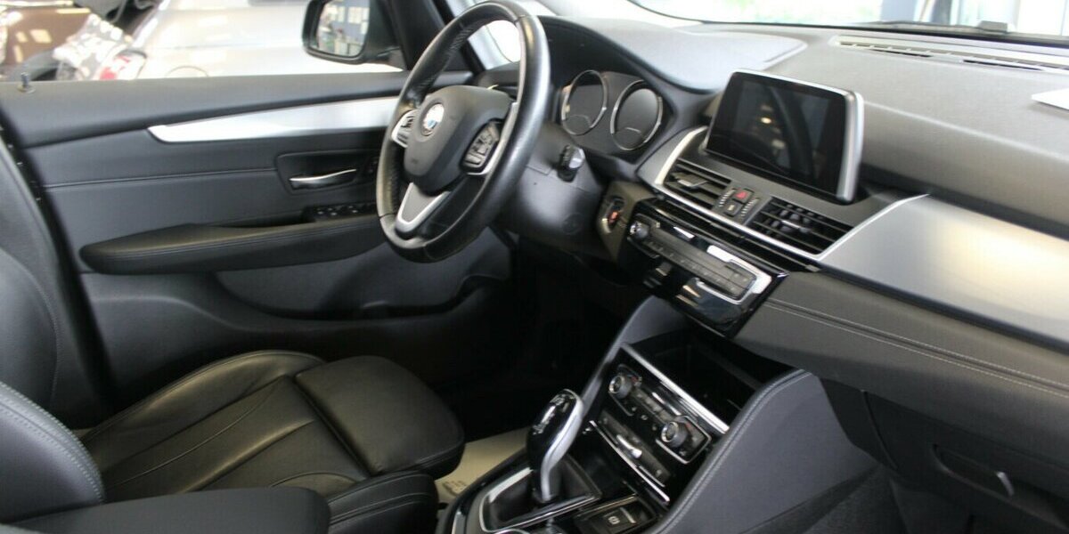 BMW 220 Active Tourer Aut. Luxury Line 91.270 km 15.980 &euro; Euskirchen 53881