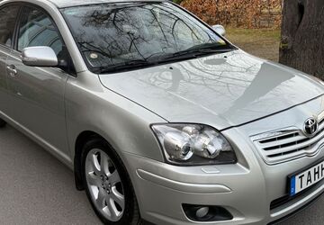 Toyota Avensis 99.000 km 6.390 &euro; Düren 52349
