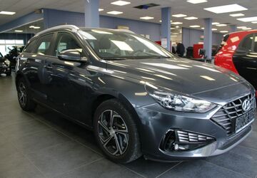 Hyundai i30 42.180 km 15.980 &euro; Euskirchen 53881