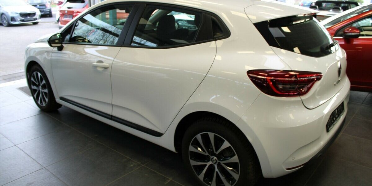 Renault Clio SCe 65 EQUILIBRE 17.461 km 12.980 &euro; Euskirchen 53881