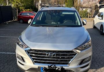 Hyundai TUCSON 80.000 km 17.800 &euro; Bornheim 53332