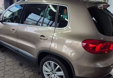 VW Tiguan 82.000 km 13.900 &euro; Bonn 53121