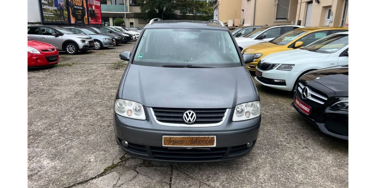VW Touran 215.000 km 2.990 &euro; Bonn 53123