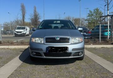 Skoda Fabia 148.984 km 2.300 &euro; Bonn 53117
