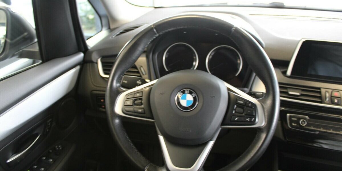 BMW 220 Active Tourer Aut. Luxury Line 91.270 km 15.980 &euro; Euskirchen 53881