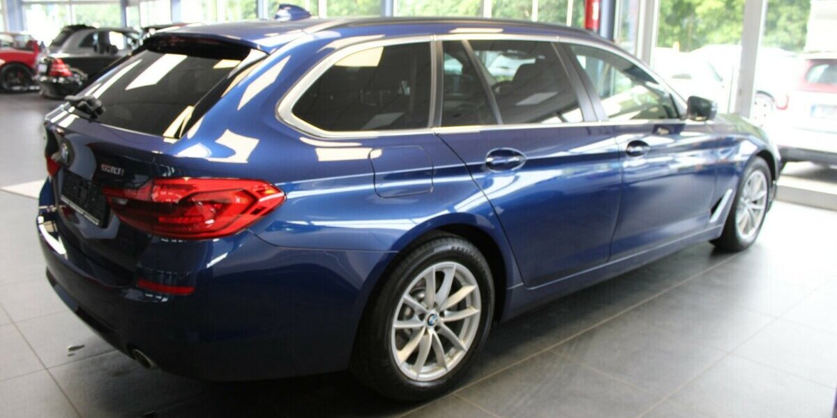 BMW 530 530i xDrive Touring - Leder - Navi - Head up - 85.830 km 27.980 &euro; Euskirchen 53881