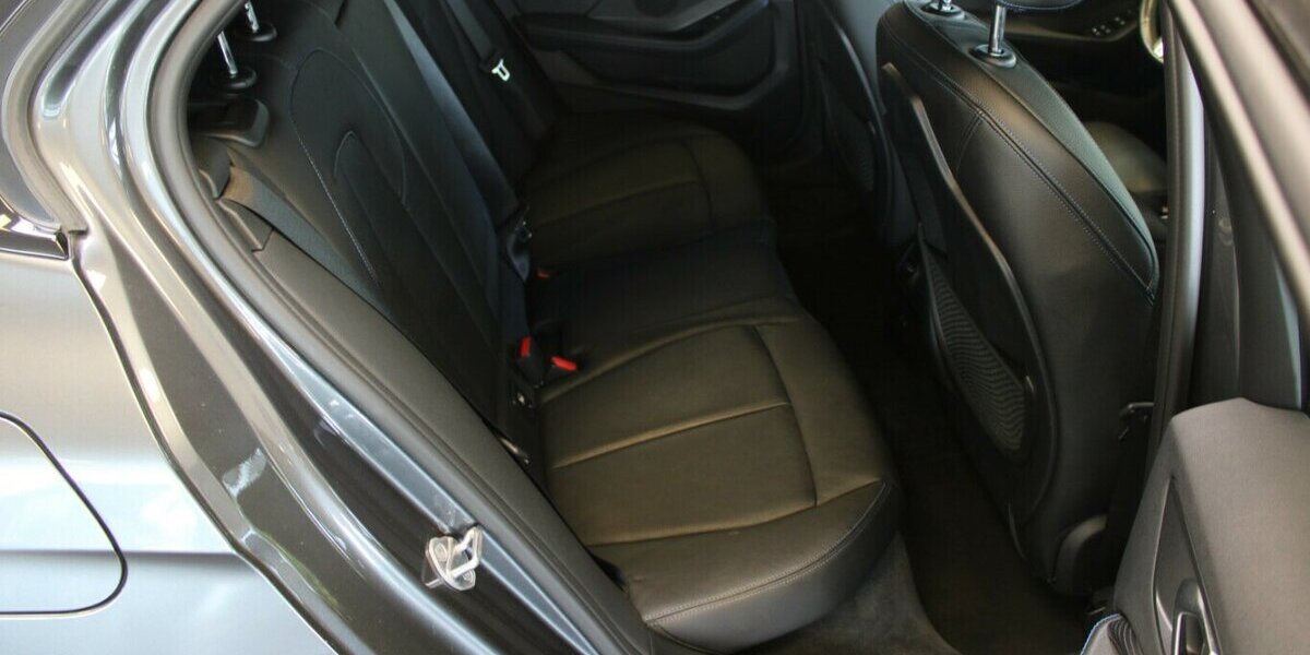 BMW M135 M135i xDrive - Leder - Navi - LED - 77.220 km 27.980 &euro; Euskirchen 53881