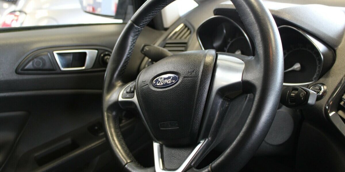 Ford EcoSport 1.0 EcoBoost TITANIUM 89.930 km 8.980 &euro; Euskirchen 53881