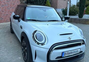 Mini Cooper SE 29.464 km 20.499 &euro; Nörvenich 52388