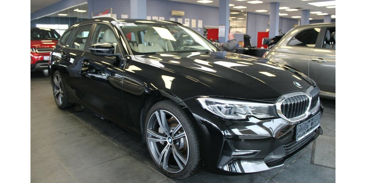 BMW 330 330i xDrive Touring Aut. Advantage 68.255 km 26.980 &euro; Euskirchen 53881