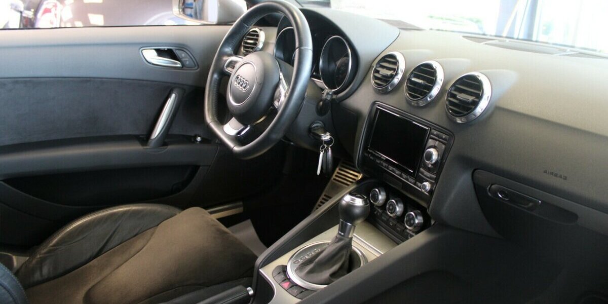 Audi TT 2.0 TFSI Quattro 119.556 km 15.980 &euro; Euskirchen 53881