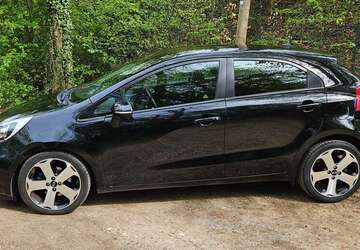 Kia Rio 74.700 km 7.900 &euro; Kreuzau 52372