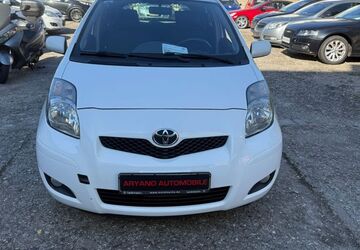 Toyota Yaris 176.000 km 3.899 &euro; Bonn 53123