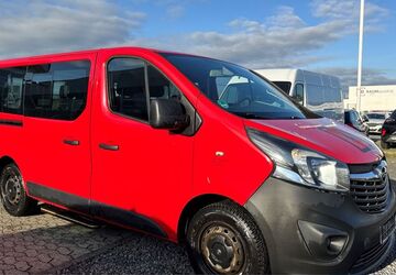 Opel Vivaro 243.000 km 9.988 &euro; Rheinbach 53359