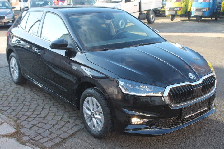 Skoda Fabia 7.000 km 17.990 &euro; Bonn 53225