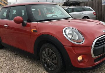 Mini ONE 166.000 km 5.399 &euro; Bonn 53227